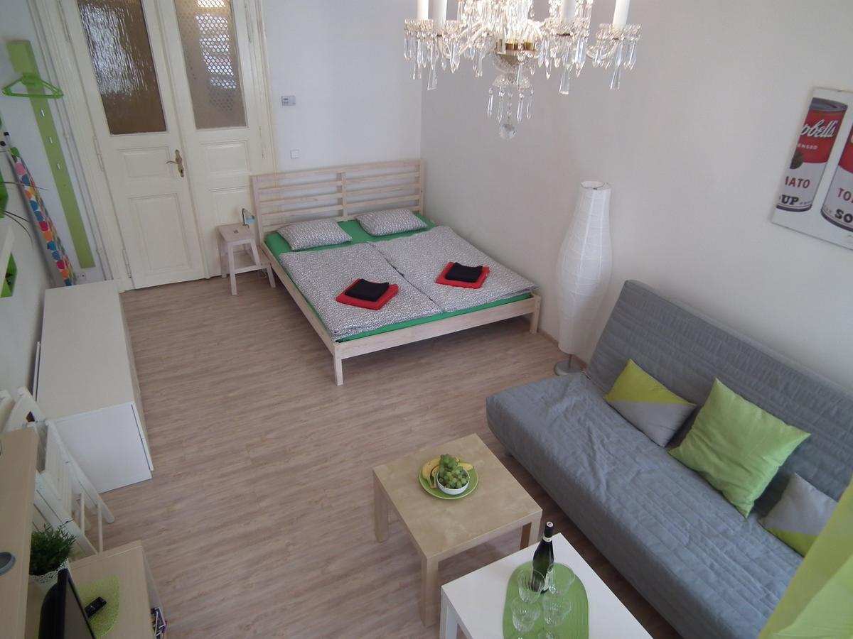 Apartment In The Centre Prága Kültér fotó