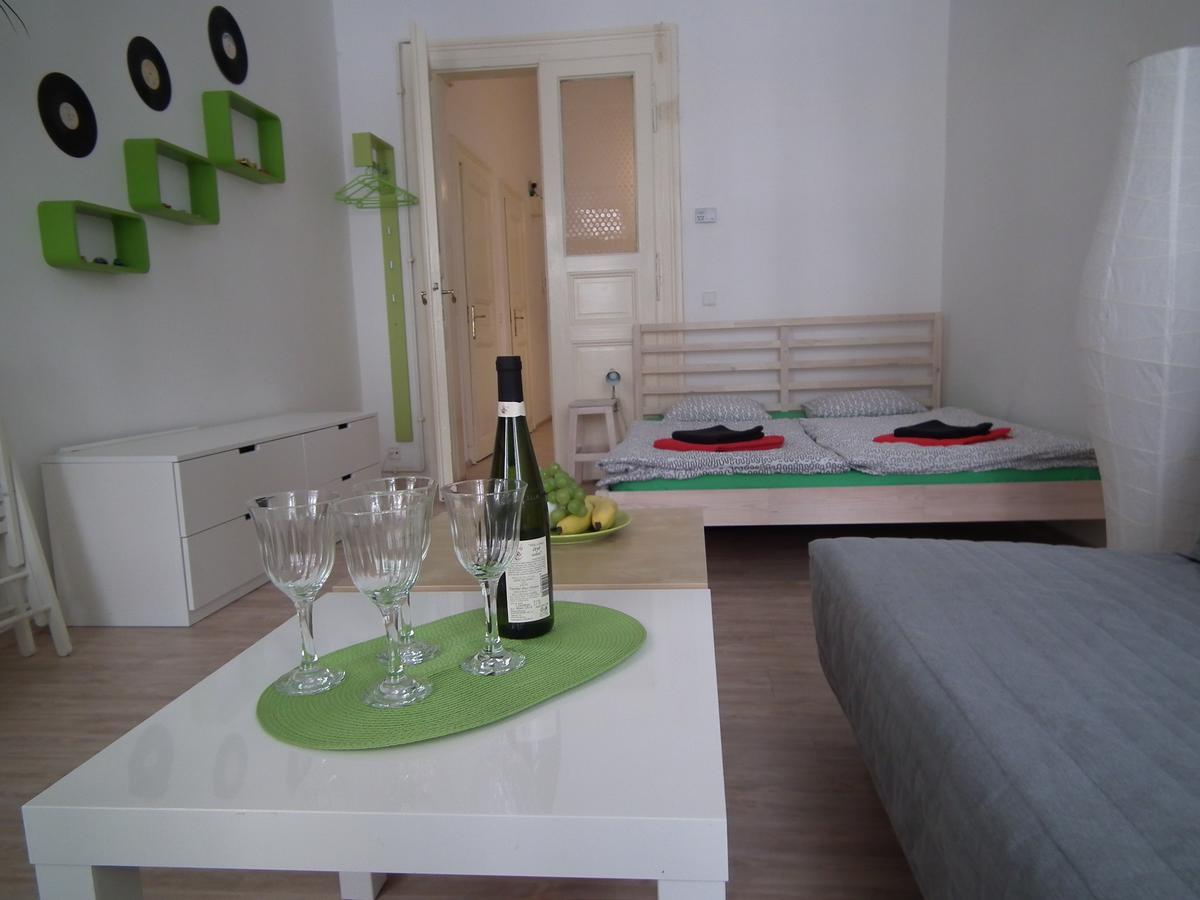 Apartment In The Centre Prága Kültér fotó