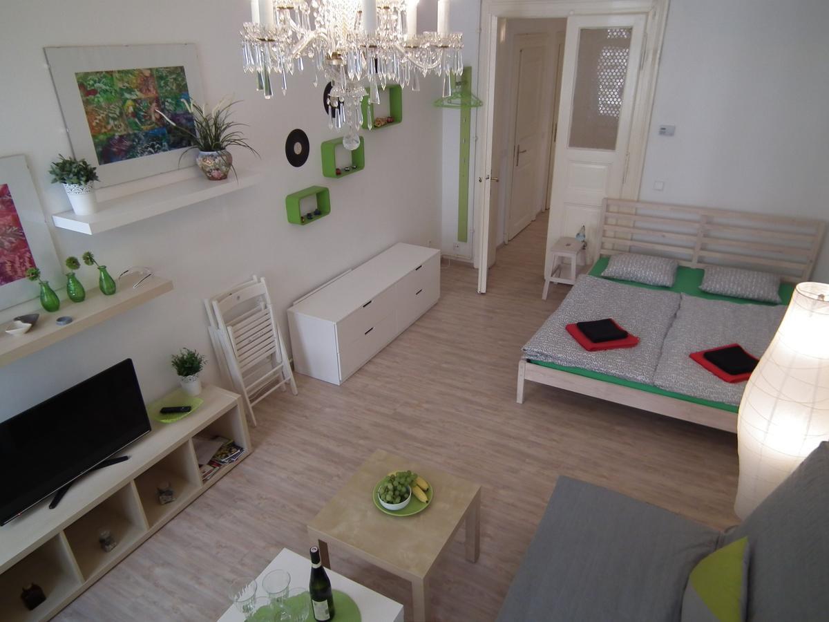 Apartment In The Centre Prága Kültér fotó
